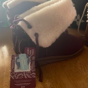 Ladies muk luk booties